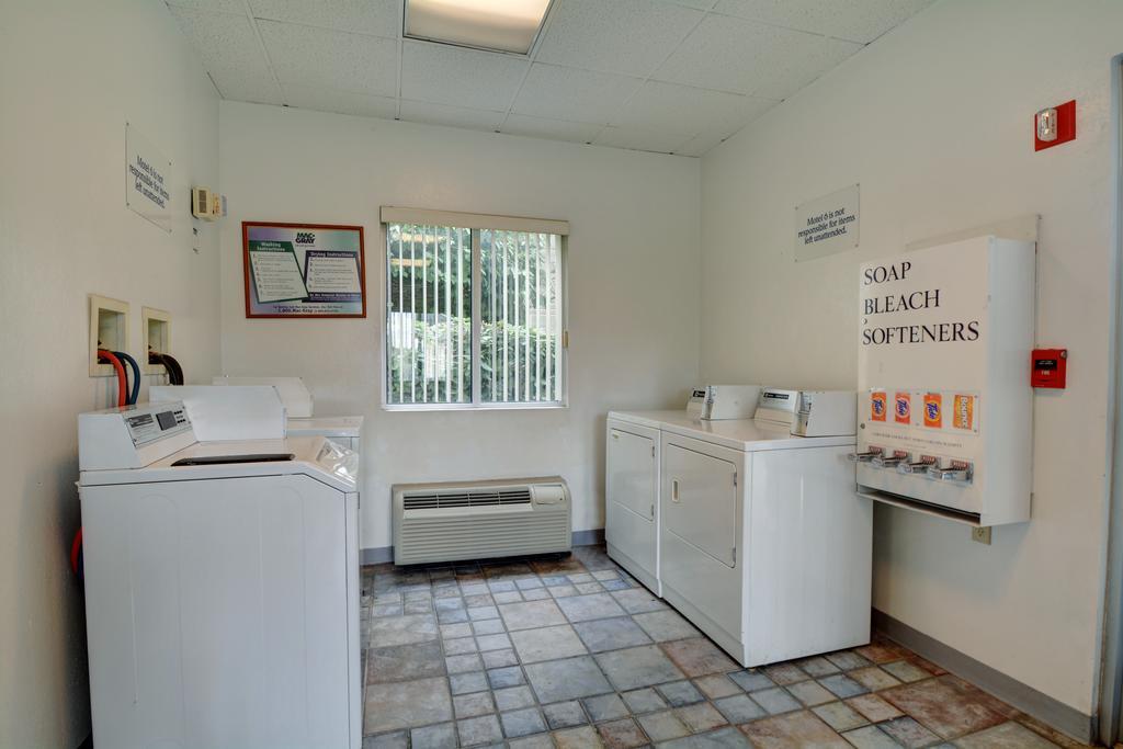 Motel 6-Warwick, Ri - Providence Airport - I-95 Екстериор снимка