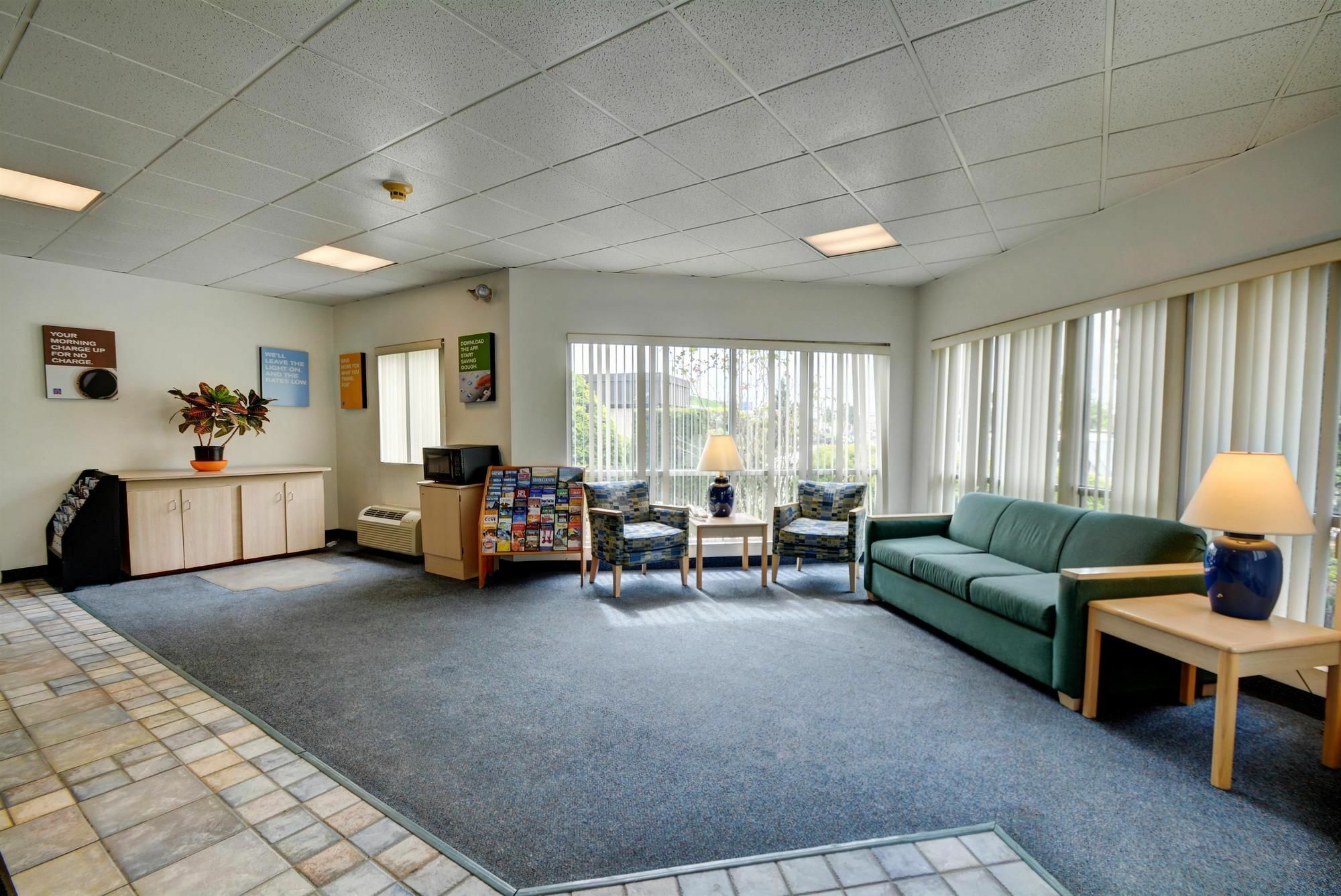 Motel 6-Warwick, Ri - Providence Airport - I-95 Екстериор снимка