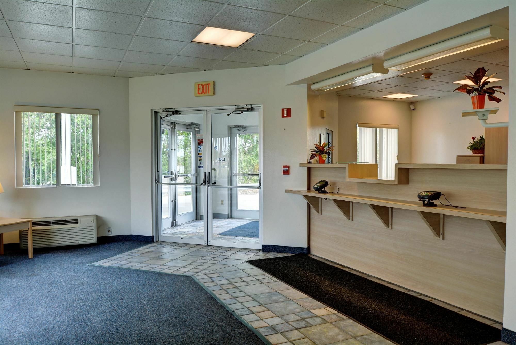 Motel 6-Warwick, Ri - Providence Airport - I-95 Екстериор снимка
